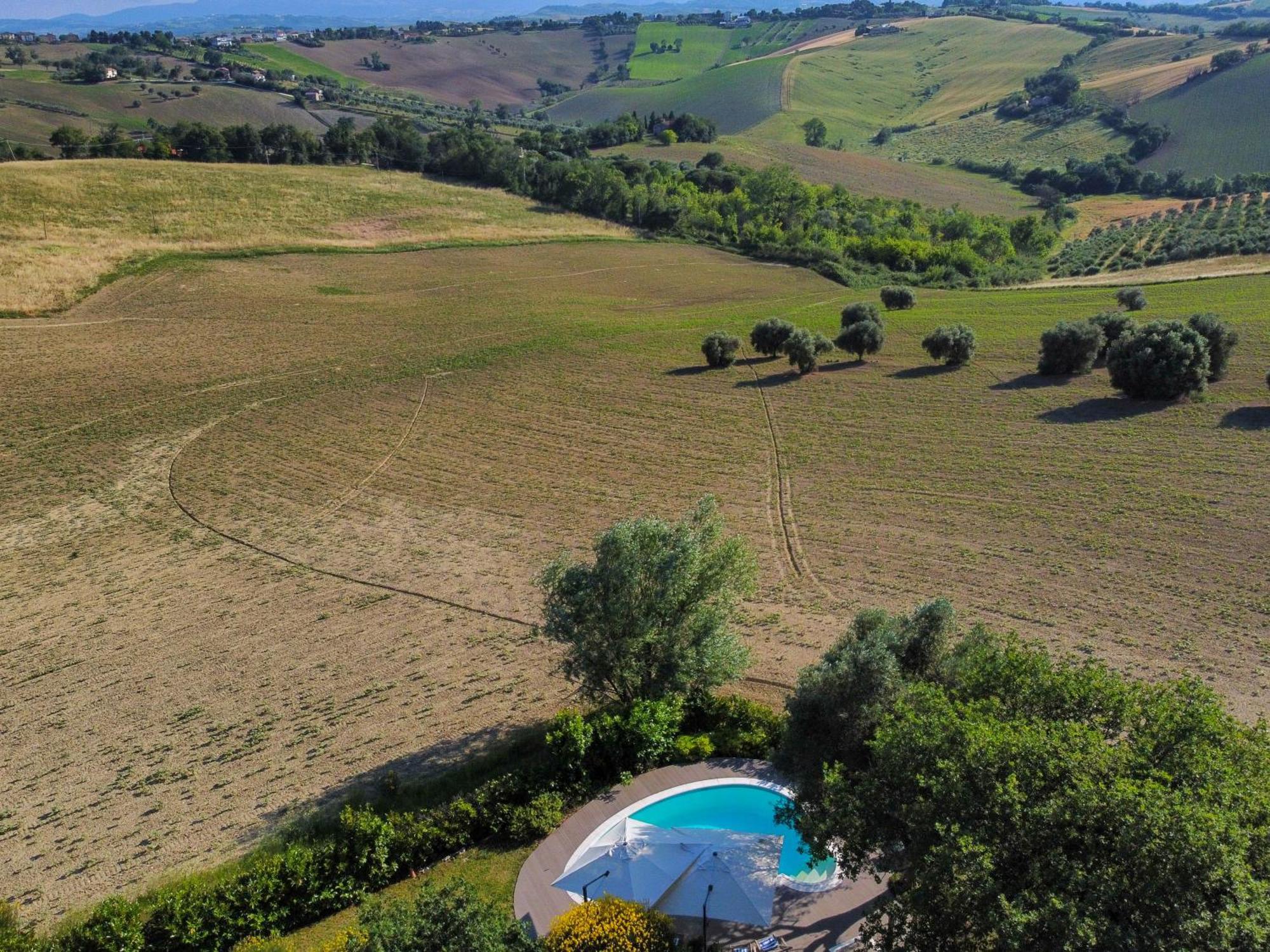 Casali Marchigiani - Ville Vacanza Private Con Piscina Ostra Екстериор снимка